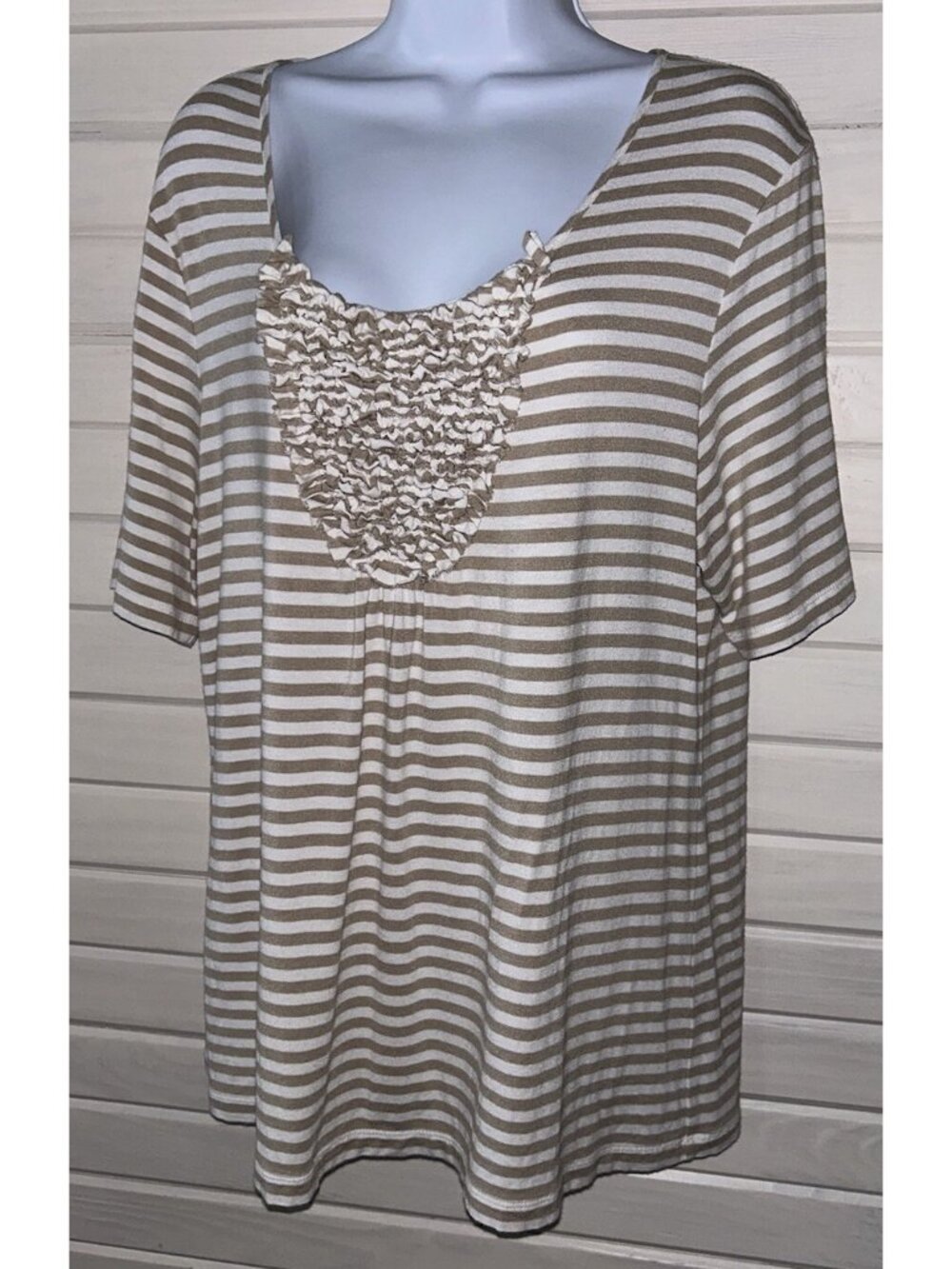 Chicos Sz 2 (LARGE) Khaki White Striped Ruffles Bib Rayon Stretch Tee Tunic EUC
